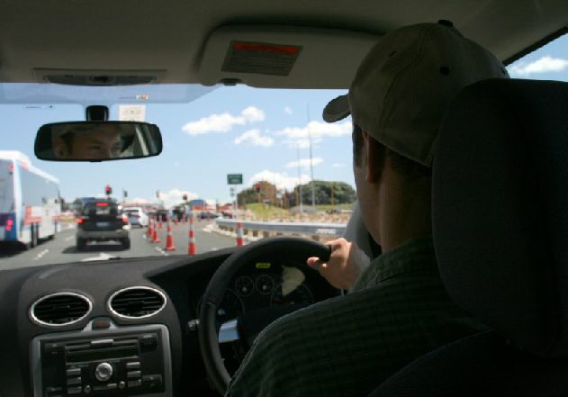 Copyright: xmarchant / 123RF Stock Photo Image credit: http://www.123rf.com/photo_648221_man-driving-on-the-left-side.html / xmarchant / 123RF Stock Photo